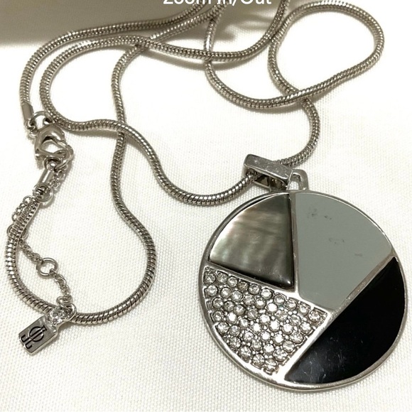 Jennifer Lopez Jewelry - Jennifer Lopez Pendant Necklace